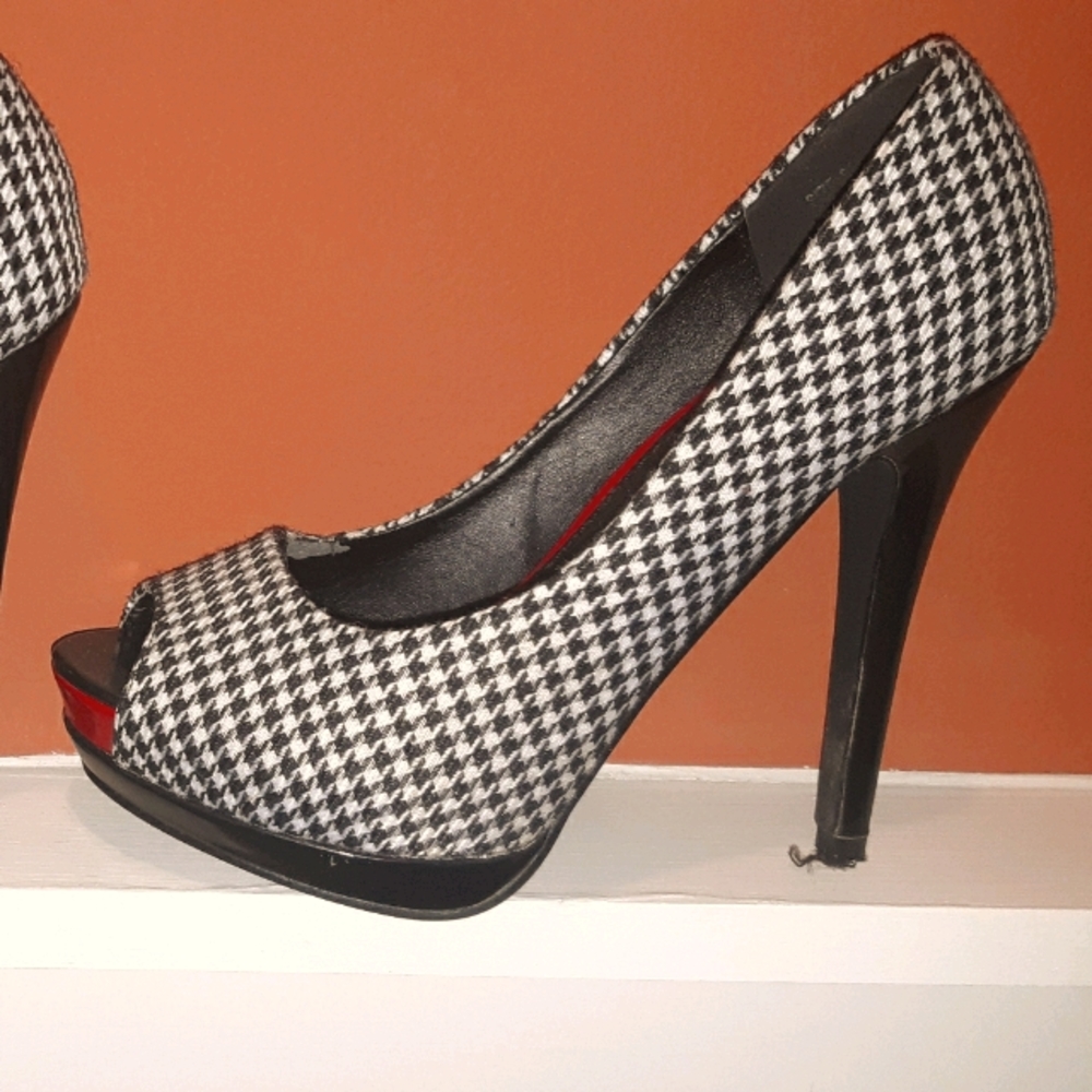 Houndstooth High Heels